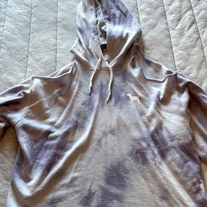 Hoodie with shoulder cuts
